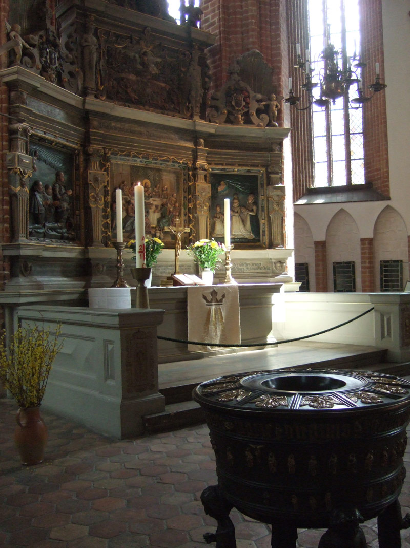 Altar, Taufbecken